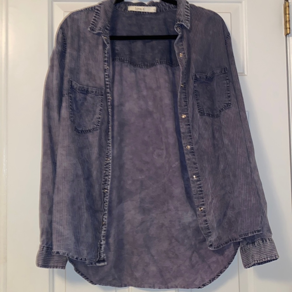 Love 83 Button Down, size L